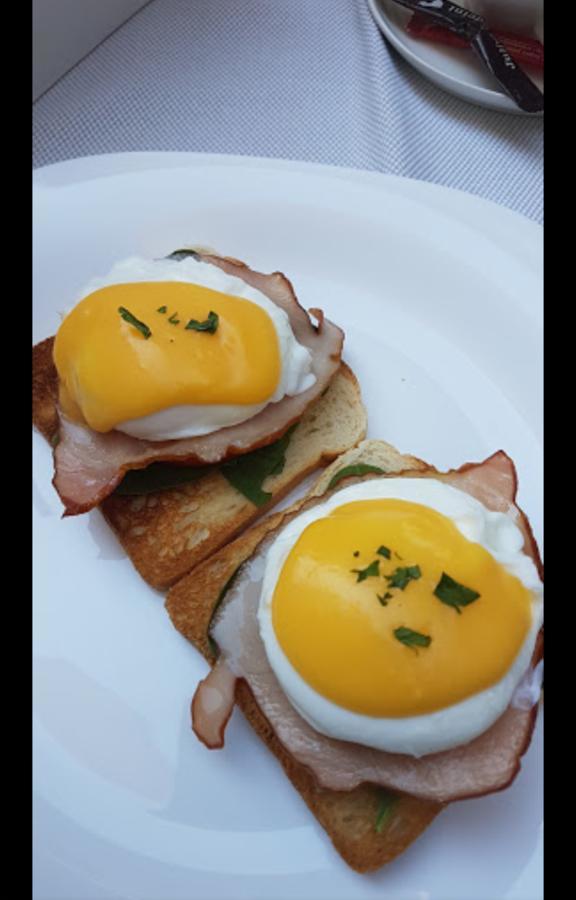 Le Petit Paris 호텔 클루지나포카 외부 사진